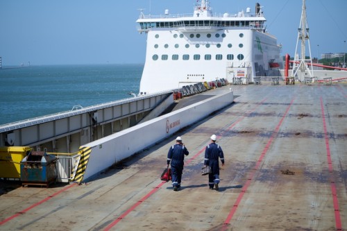 Marine Lift Service by Niels