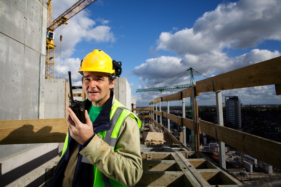 2e--2 Jonathan Andrew