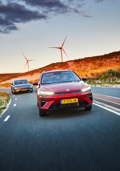 Chinese auto red 810a4599 final sharper Jonathan Andrew