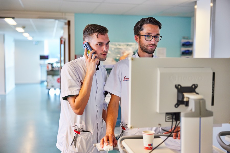 Intercollegiaal overleg hi-res  m98a5339-small Jonathan Andrew