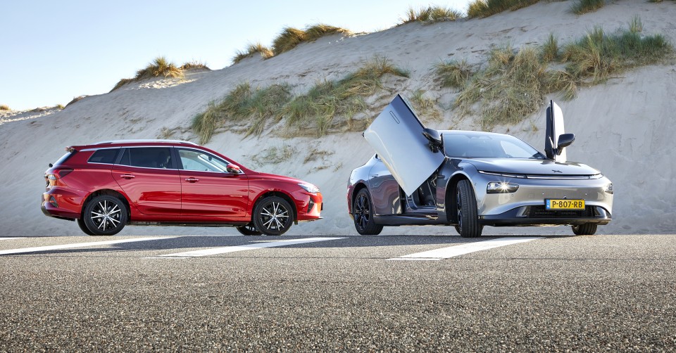 Mg en x-peng v2 med-res final mood crp Jonathan Andrew