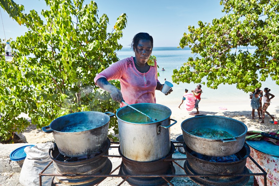 Street food at the beach st elizabeth 2 Jonathan Andrew