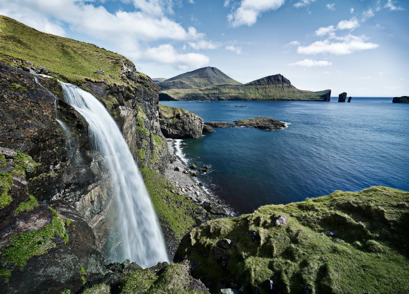 Waterfall near bour, vagarv2 final Jonathan Andrew
