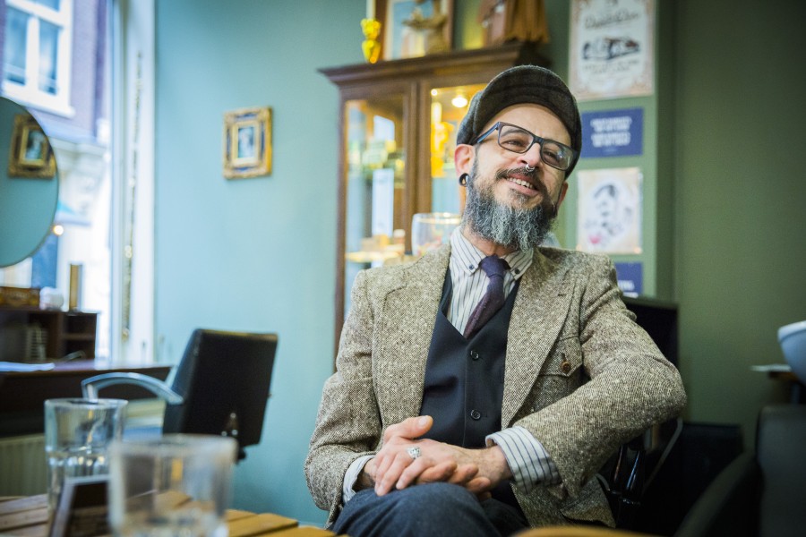 C roswitha - corporate - izettle - head enlight jpg web 7679 Roswitha de Boer