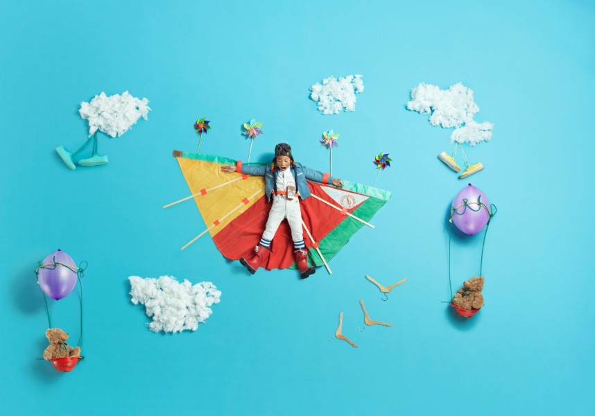 1a-1-3 Inès Beeftink - Interior, stills & wardrobe