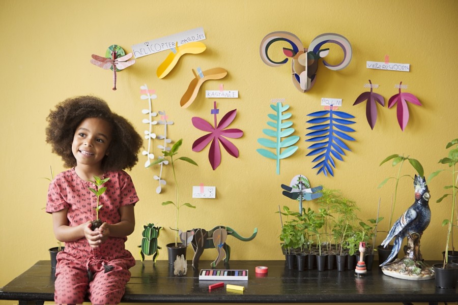 1a-2 Inès Beeftink - Interior, stills & wardrobe