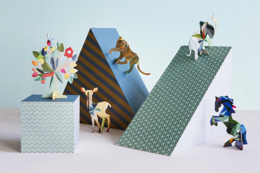 1l-a Inès Beeftink - Interior, stills & wardrobe