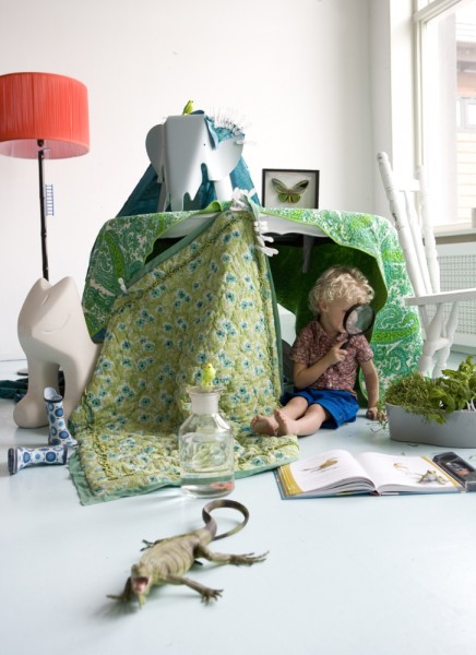 1u--2 Inès Beeftink - Interior, stills & wardrobe