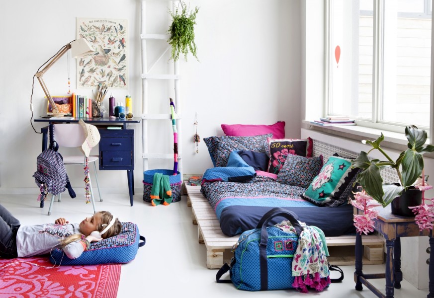 1v-a Inès Beeftink - Interior, stills & wardrobe