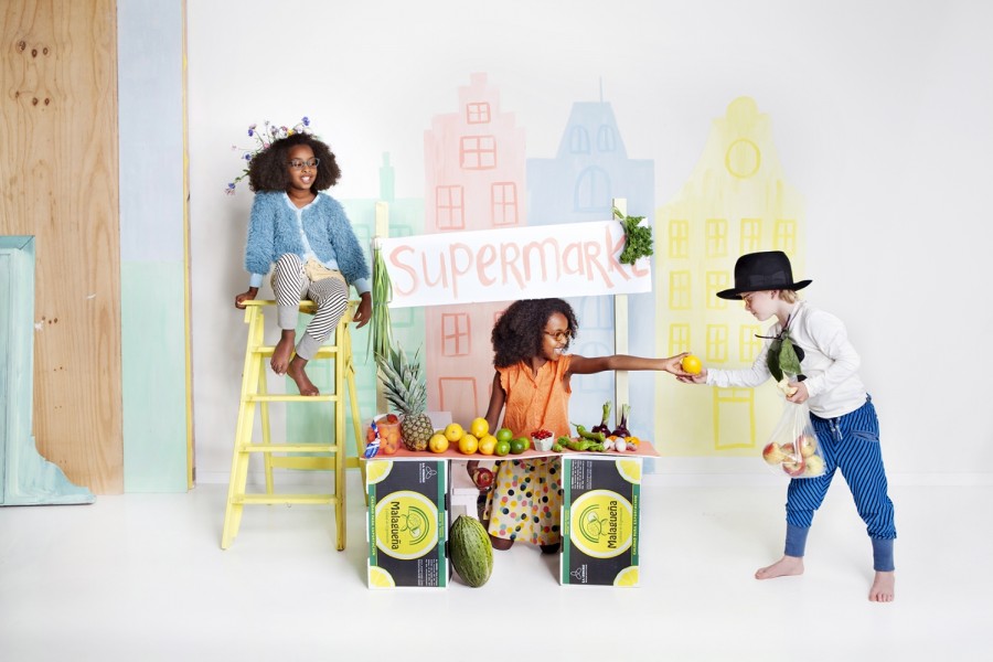 1x--2 Inès Beeftink - Interior, stills & wardrobe