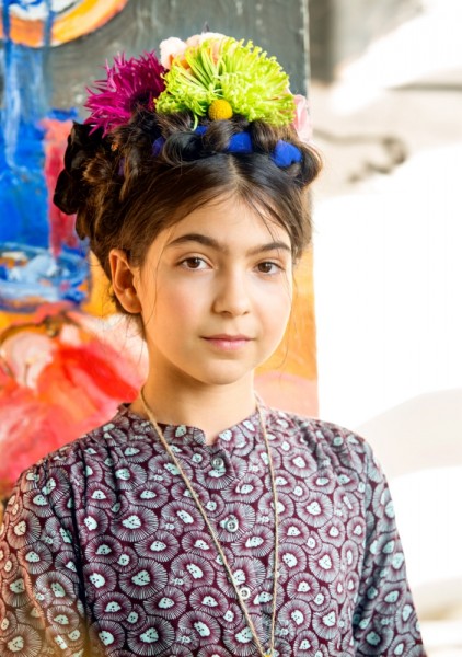 2k--2 Inès Beeftink - Interior, stills & wardrobe