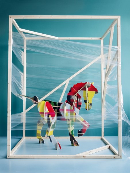 2k Inès Beeftink - Interior, stills & wardrobe