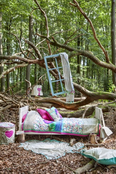 2w Inès Beeftink - Interior, stills & wardrobe