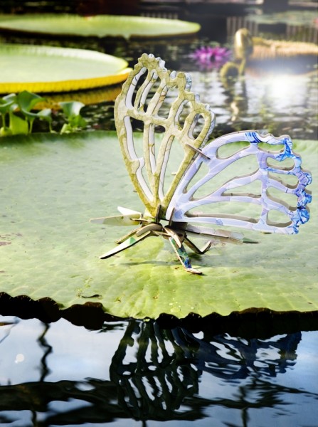 2y Inès Beeftink - Interior, stills & wardrobe