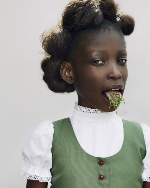 1a- Nicolien de Jong  - wardrobe & props, art-department & handmade