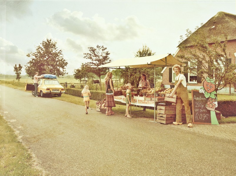 3a Nicolien de Jong  - wardrobe & props, art-department & handmade