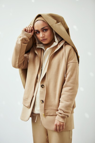 Toneelgroep oostpool mdegruyter ndejong laurah0083 srgb Nicolien de Jong  - wardrobe & props, art-department & handmade