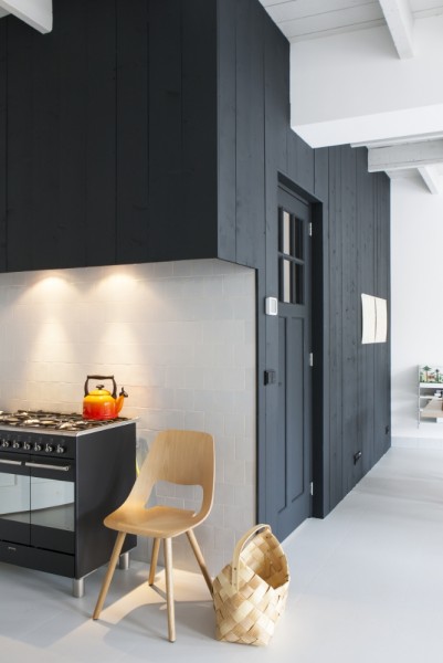 2v- (2)-2 Anna de Leeuw