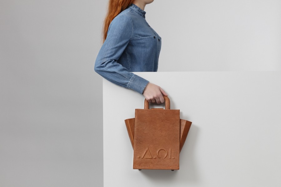 1j Ildiko Korzelius - wardrobe & props