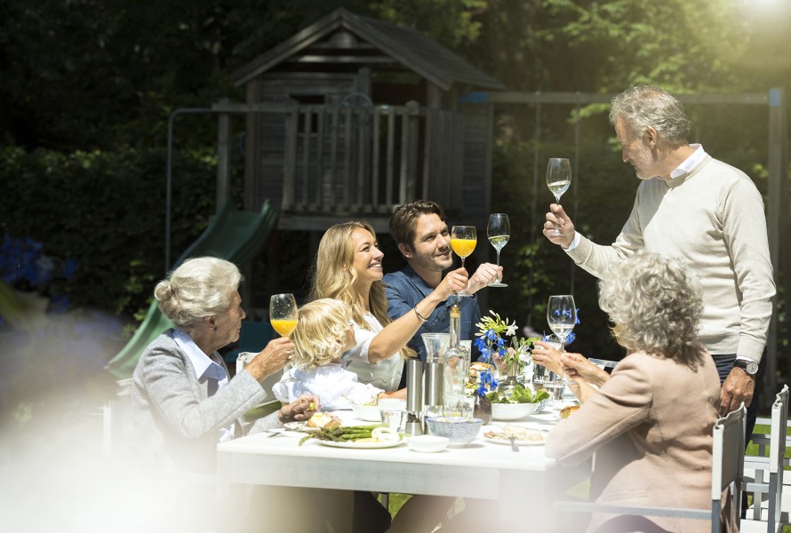 Abn amro 704 bewerkt Ildiko Korzelius - wardrobe & props