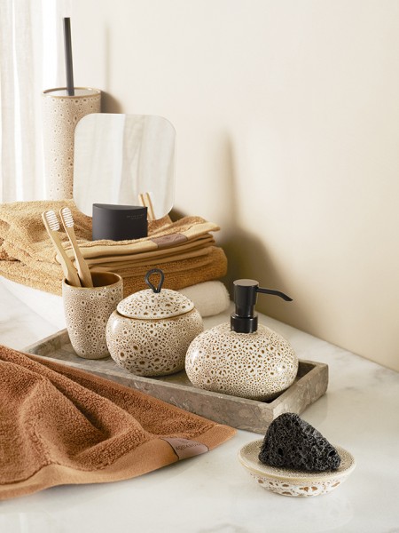 Wonen-5 def-kleiner Judith Rasenberg - Interior, stills & wardrobe