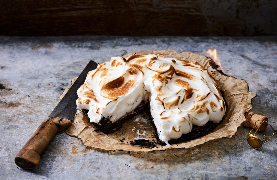Mes01479hop 01 chocolade meringue 178 Claartje Lindhout - foodstyling
