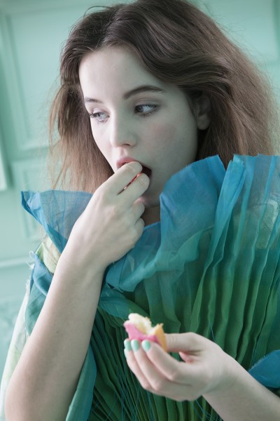 20200222 zoe 217400 Inge de Lange - wardrobe & props