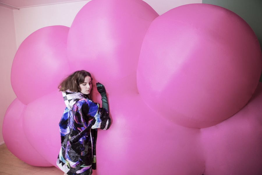 20200222 zoe 217705b Inge de Lange - wardrobe & props