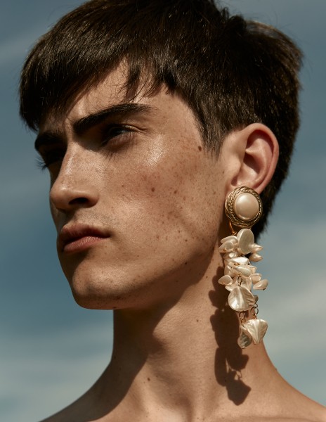 3a7a8919cropus l Inge de Lange - wardrobe & props