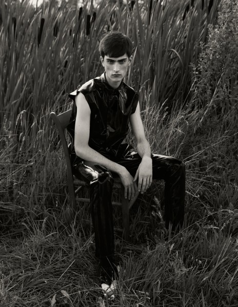 3a7a9839us l Inge de Lange - wardrobe & props