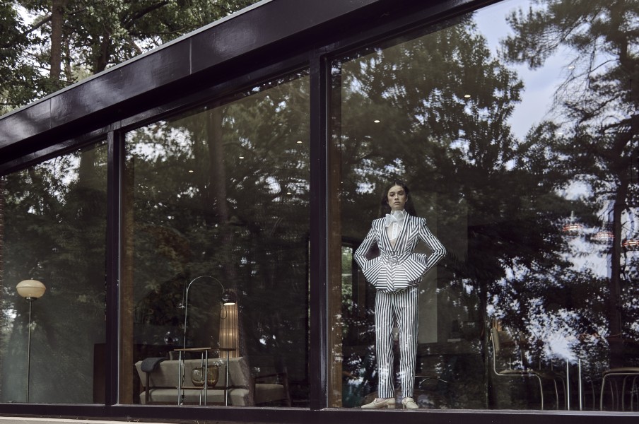 Goed  11 kopieYren Inge de Lange - wardrobe & props