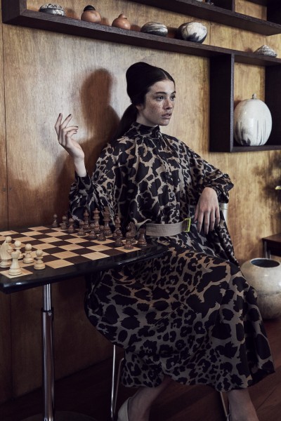 Goed  30 kopieYren Inge de Lange - wardrobe & props