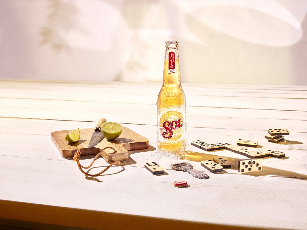 20180212 sol day 2 25378 comp v1 c1 ice bottle srgb-klein {title}