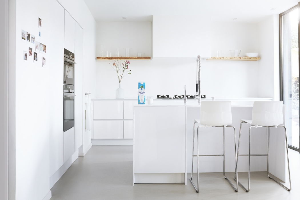 Cs  8584 v02 8bit rgb-klein {title}